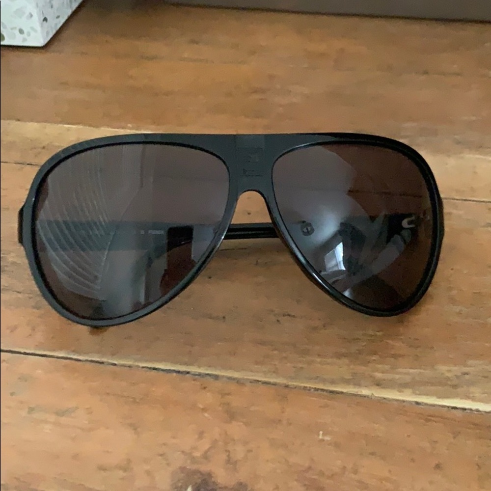 Black Fendi Aviators Sunglasses with case.